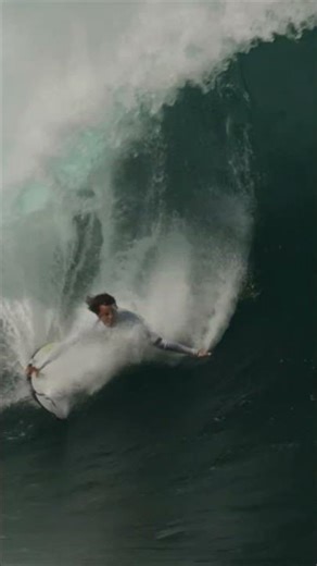 Noah Beschen INSANE BARREL at Pipe!!