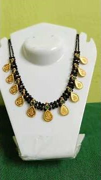 Black beads necklace//