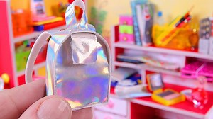 103K views · 3.4K reactions | 5 DIY miniature school supplies, including a holo backpack. music: Inseguire-Il-Sole-Chasing-The-Sun, FB library. I used foam board (kapa board) for the tesk. Also, I had to cut a holo purse to make the small stuff :) | DIY by Pipe-Cleaner-Crafts B | Facebook