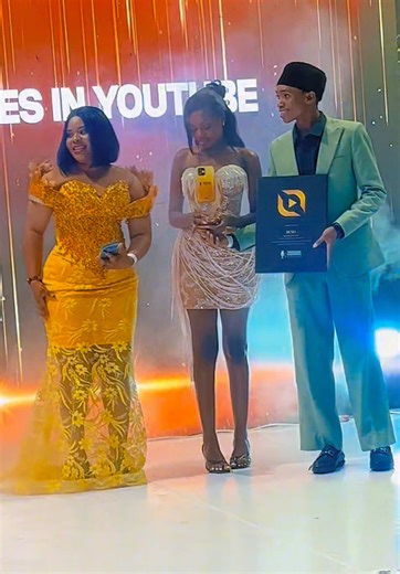 Confidence Boosting Fashion and Presentation Awards