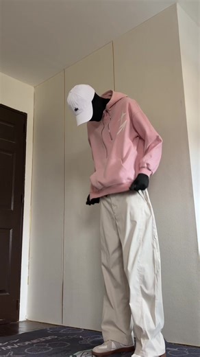 Casual Outfit Ideas for Men: Stylish Hoodie and Pants