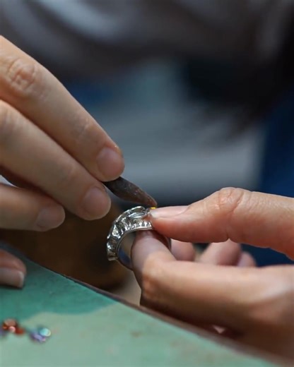 Think your rock collection is old school? Modern collectors are shaking things up. From sleek display cases to UV light reveals, there are fresh ways to appreciate minerals. Whether you're arranging specimens by color gradients or creating crystal grids, your collection can reflect your personal style. Ready to reimagine how you showcase nature's treasures? www.rdaddyrocks.com | Rock Daddy