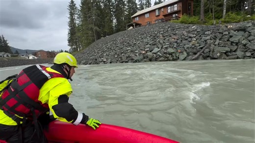 Water training is in full effect with the team at Water Training Resources 🌊 Here, Capital City Fire Rescue is getting after it in the cold glacial waters. Proving that real training means real conditions. Who else is hitting the water this season? Drop your crew below 👇 | Rescue Direct