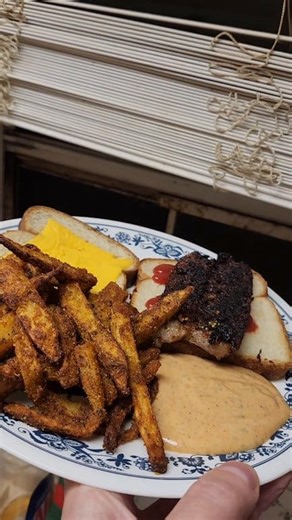 Eating homemade French fries #frenchfries #homecooking | Evan Zesty