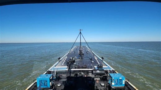Fueling Ships & Loading Barges in South East Texas