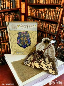 ✨✨Final Sale! A Whopping 70% OFF All Harry Potter Puzzles. Offer Expires When It's Gone, It's Gone!✨✨ Discover the Wizarding World like never before with CraftHub's Harry Potter Wooden Jigsaw Puzzles! Piece together iconic scenes, characters, and magical items from the beloved series. 💯 Endorsed by 10,000 5-Star Reviews! 🧙 Experience Your Favorite Magical Moments 🛡 Crafted to Last: Durable, Fade-Resistant, & Eco-Friendly 🔮 Transforms into Captivating Wall Art 🎁 Perfect Gift for all Wizards,