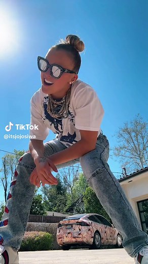 Exploring JoJo Siwa's 'Bad Girl' Narrative