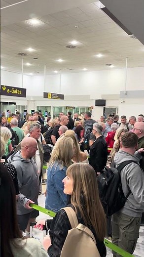 BRITISH NOT WELCOME!!! Landed at Lanzarote Airport to MASSIVE QUEUES! Over 2 Hours wait!