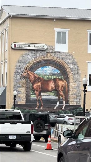 Horse Racing Legends Honored in Paris, Kentucky 🎨