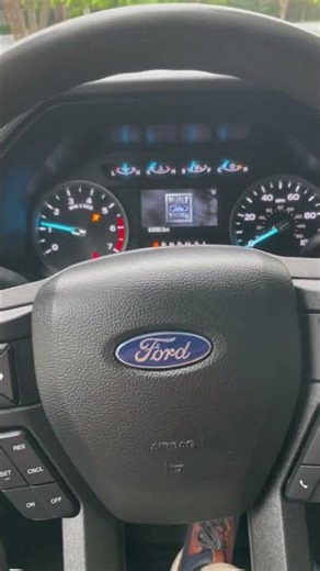 Start up sequence of the 2020 Ford F-250 Super Duty - door panel, dash, start up sound of the F-250