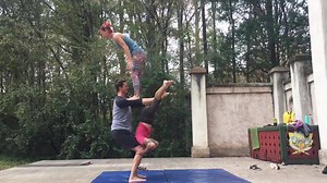 We make this look good tho.. . . . #skills #barelybalanced #acro #balancing #acrobatics #workout #fitness #entertainment #renfest #renaissancefestival #renfair #training #circus #circuslife | Barely Balanced