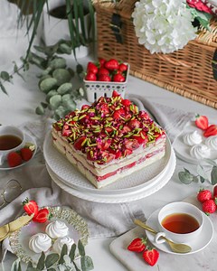 Strawberry and Watermelon Cake » Mai Cookbook