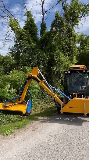 Why do we ❤️ the Trackless Boom Flail Mower? 👷 Using a boom to mow hard-to-reach places is a safer option for operators! 👀 Front-mounted = better visibility. 🤩 It provides an awesome clean-up job for a lot of different areas: ditches, trails, river banks and more! Learn More About the Boom Flail Mower: https://tracklessvehicles.com/products/boom-flail-mower/ #flailmower #TracklessVehicles #TrailMaintenance #trail