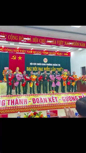 Video của PHAN LƯƠNG THIỆN. (@phanluongthien) với bản nhạc nhạc nền - TRƯỜNG VŨ SINGER