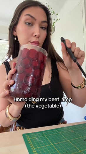 Experimenting with Beetroot Bioplastic Lamp