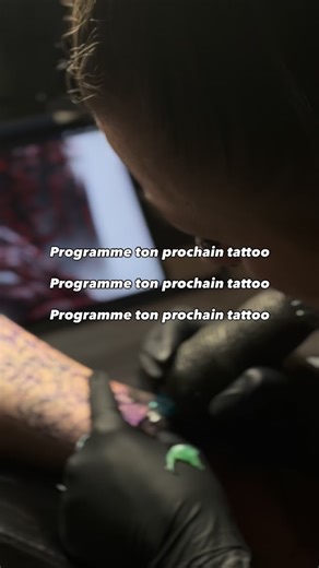 Ariane Soucy-Lafrenière on Instagram: "Il est temps de passer à l’action 💪 Ton prochain tattoo t’attend… Alors, tu le fais quand ? ☺️✨🖤 @ariane_sl_tattoo 🖤 @studiolesmalines 🖤 📍Joliette"