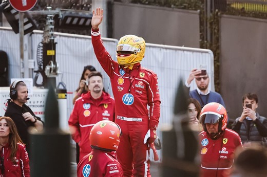 Lewis Hamilton reveals the 3-word Italian replacement for the iconic 'hammer time'