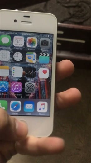 iPhone 4s iPhone is the best #iPhone4s #smartphone