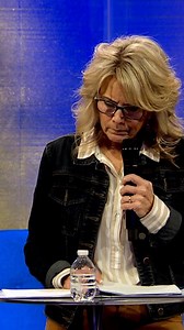 18K views · 534 reactions | It takes awe and wonder and humility and teachability to behold heaven. • Ready to dive deeper? Find Prepare Him Room and my other books at SusieLarson.com or where books are sold. | Susie Larson | Facebook