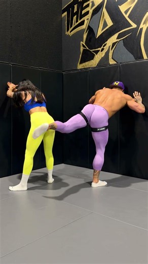 PARTNER GLUTE WORKOUT!⤵️SAVE & TRY!👍 Full Workout in Description Below!