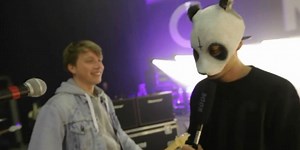 Cro stellt seine Live-Band vor