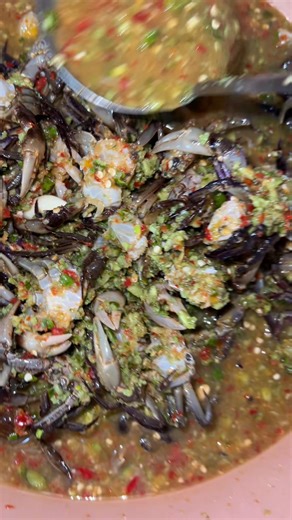 អុីអូន Shop on Reels