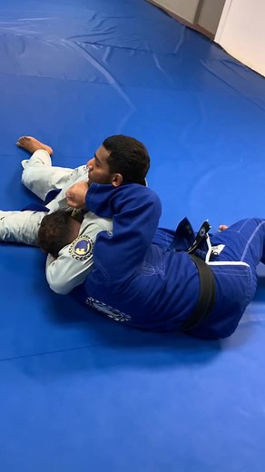 Effective Headlock Escapes in Jiu-Jitsu