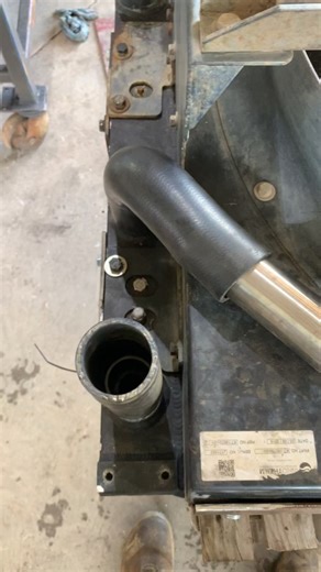 Cooler pack mods….. #heavydieselmechanic #mechanic #driverdiesel #cat #deere #case #fendt #fy #fyp #foryou #fypシ゚ #haul #haulout #sendit #hardhatwatches #radiator #cooler #coolant #engine #c7 #alloy #hot #boil #mod