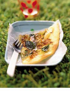 Tarte aux oignons nouveaux, anchois marinés pour 6 personnes - Recettes - Elle à Table