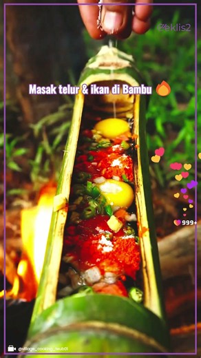 Masak Telur & Ikan dalam Bambu 🔥 Teknik Tradisional di Api Unggun!