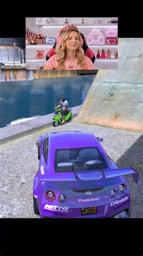 She made two police cars fall into the water in this insane GTA RP escape #shorts #viralvideo