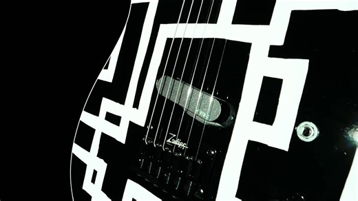 New Movie「Hotei Plays “Zodiac NEO Eternal Legacy HOTEI Model”」 公開! ぜひご覧ください。 『このギターで、かつてないサウンドを追い求める』 布袋寅泰のプレイスタイルを象徴する「カッティング」「メロディアスなソロ」「ビート」を極限まで追求した、進化の結晶。 マスタービルダー播木努と布袋寅泰のこだわりが細部にまで宿った「HOTEIサウンド」の新たな完成形「Zodiac NEO Eternal Legacy HOTEI Model」誕生。 Zodiac NEO Eternal Legacy HOTEI Model 販売価格: 792,000円(税込) ■抽選販売応募期間 2024年12月10日(火)12:00 〜 2024年12月16日(月)11:59 ■当選結果発表日時 2024年12月19日(木)18:00 ■Zodiac NEO Official Online Store 商品案内ページ https://store.zodiac-neo.com/pages/store-202412 "Chasing an unpreced