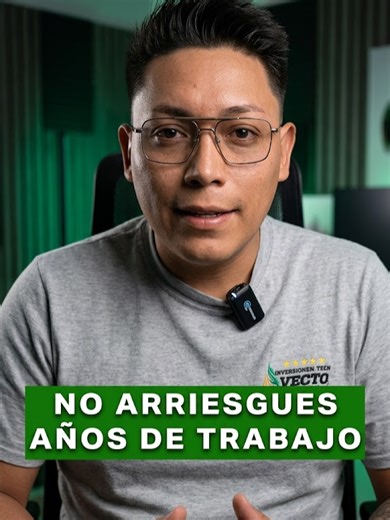 Expectativa vs. Realidad Tu marca en tu mente: ✨ Impecable, premium, el rey del mercado. ✨ Tu marca con un empaque barato: 💀 (Ver el segundo 0:23 del video). Ahorrar en bolsas es como intentar tapar el sol con un dedo... o un sello débil. Tarde o temprano, la realidad (y el aire) te alcanza. En Inversiones Vector fabricamos empaques que no solo brillan, sino que RESISTEN. Desde bolsas para pollos que parecen armaduras, hasta diseños que hacen que tu logo se vea de un millón de dólares. 🚀 ¿Quie