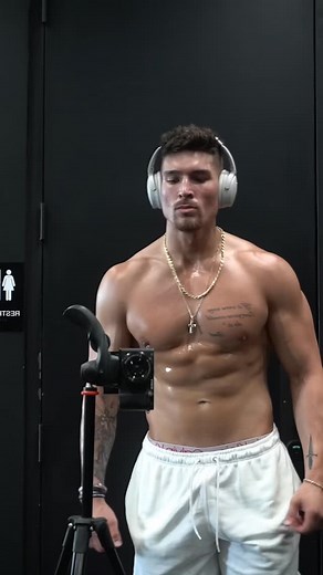 126 reactions | Building on creator mode @prosupps Code:Kid10 #explore #fitness #bodybuilding #motivation #physique #rilanquinones #prosupps #teamprosupps | Rilanquinones | Facebook