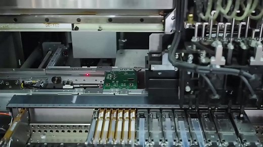 太快了，高速贴片机就是快，贴料杠杠的——雅马哈大型贴片机