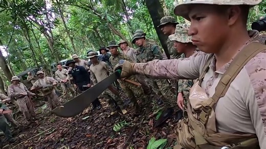 U.S. Marines Train with Machetes in Panama