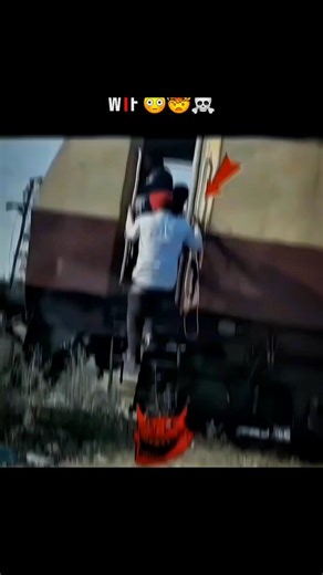 vicky_train_lover_🇮🇳 | Look at this loco pilot | Instagram