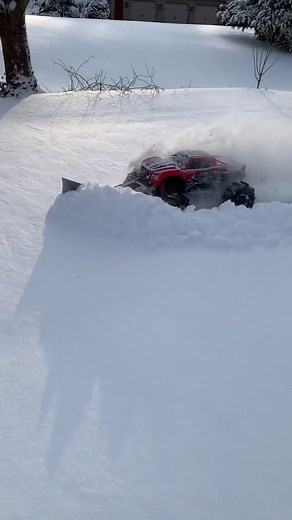 RC Truck Traxxas Xmaxx Snow Plowing Action