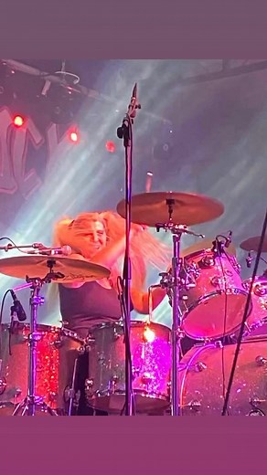 Stephanie Leigh on Reels