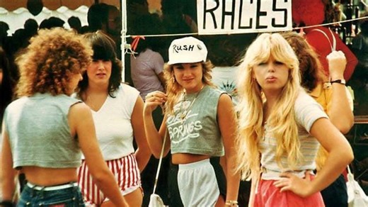 The Groovy '70s In 25 Retro Photos