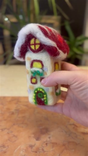 One of my first needle felts, a cosy winter cottage 🏡 it's nice to look back and see where my needle felting started and where I am now 🥰 #winter #cosyhome #cosyvibes #handmade #needlefelt