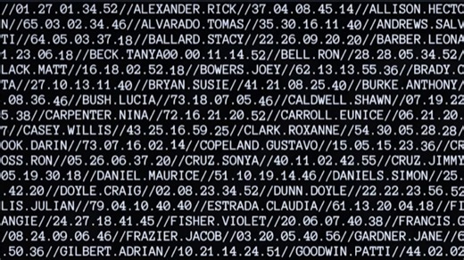 只见一双细长的黑手从女人的后背伸出来，一把掐住了女人的头《倒忌时》