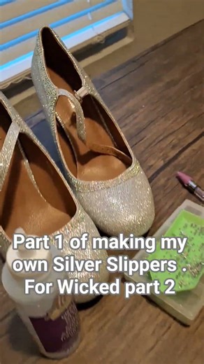 #wicked #wizardofoz #rubyslippers #shoes #rhinestoneart #highheels #silverslippers #dorothy