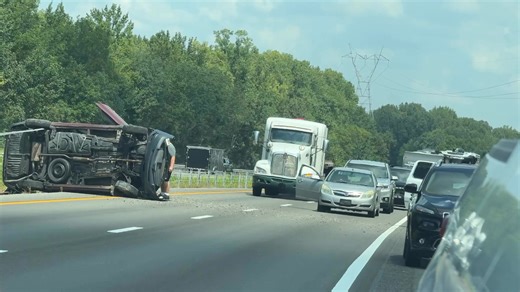 A rollover crash on I-24 near Paducah today had drivers jumping out of their cars to help before first responders arrived. My son, Jonathan Dunn, was there and caught it on video after calling 911. It’s a powerful example of selflessness and the Kentucky spirit - people helping each other when it’s needed most. | Vicki Dortch