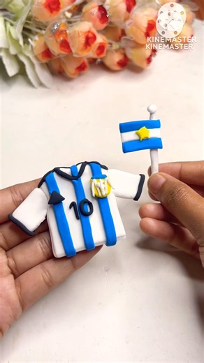 DIY idea 💡 how to make easily T shirts with clay 🌸#music #trending #diy #clay #youtubeshorts #art