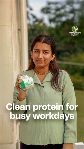 Akshayakalpa Organic on Instagram: "A chai break. A real conversation. And a small switch that made the long day better. Between experiments, deadlines, and endless reading, feeling tired and mentally drained has become part of PhD life. But sometimes, the solution isn’t complicated. One 250 ml pack of Akshayakalpa Organic High-Protein Milk delivers 25 g of protein - low fat, lactose-free, light on the stomach, and easy to carry between labs and libraries. A simple habit that helps you stay ener