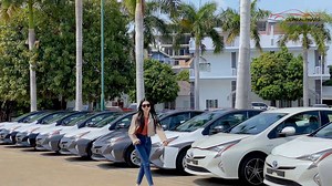 ✅ឡានថ្មី100%(ខ្លាញ់គោ)✅ 𝗧𝗢𝗬𝗢𝗧𝗔 𝗣𝗥𝗜𝗨𝗦 𝟮𝟬𝟭𝟳 នាំចូលពីអារ៉ាប់🎊 🔑: smart Key Engine : 1.8-liter 121 Bhp ⛽️: 3.8លីត្រ/100km (Hybrid) 🎁 #ទិញដាច់_រំលស់_វៃដូរក៏បាន ☎️តំម្លៃ និងពត៌មាន សូមទំនាក់ទំនងលេខ: 📲 017 736 555 📲 086 736 555 សូមចូល Link Telegram ផ្ទាល់សំរាប់តម្លៃ&ពត៌មានលម្អិត: t.me/sereyrathDepoalphard t.me/zingliDepoalphard 🏡វិថីឧកញ៉ា​ម៉ុង​ឫទ្ធី(១៩២៨),ខាងកើតស្តុបម៉ាក្រូ400mទល់មុខបុរីប៉េងហ៊ួត. 🕹️ ទីតាំង: https://goo.gl/maps/M4zzFgipLLWK7Ec97 #Depoalphard #Toyota #Prius #Prius201