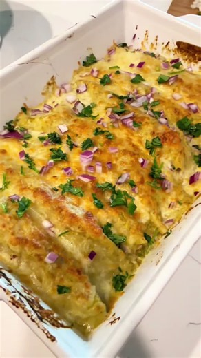 Enchiladas Verdes: A Flavorful Recipe
