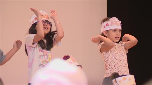 Thanksgiving Feast blends tradition with language learning for deaf and hard-of-hearing students