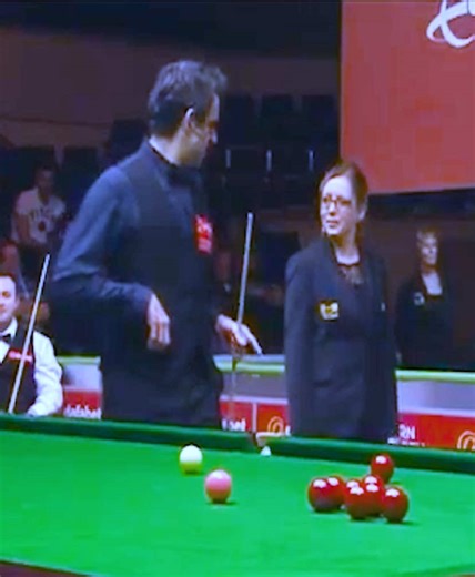 Ronny's Snooker Charm: A Beautiful Referee